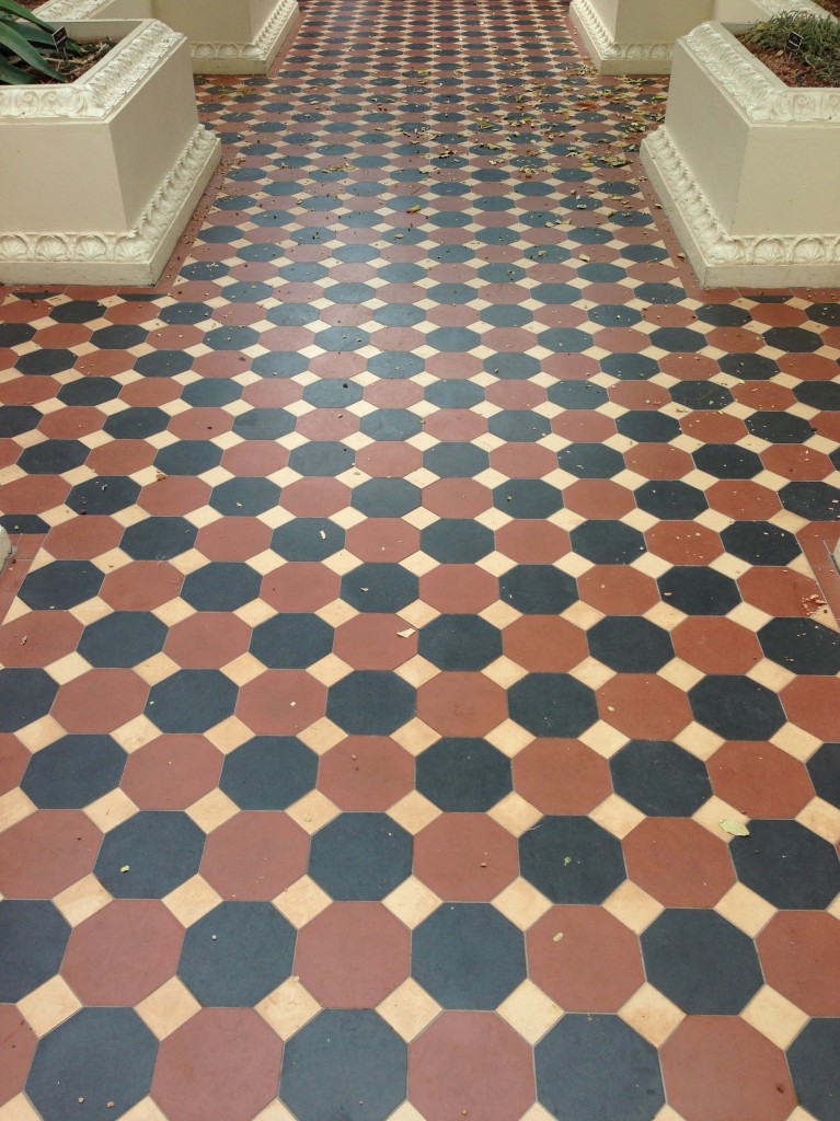 And then the patterened tiles on the floor.